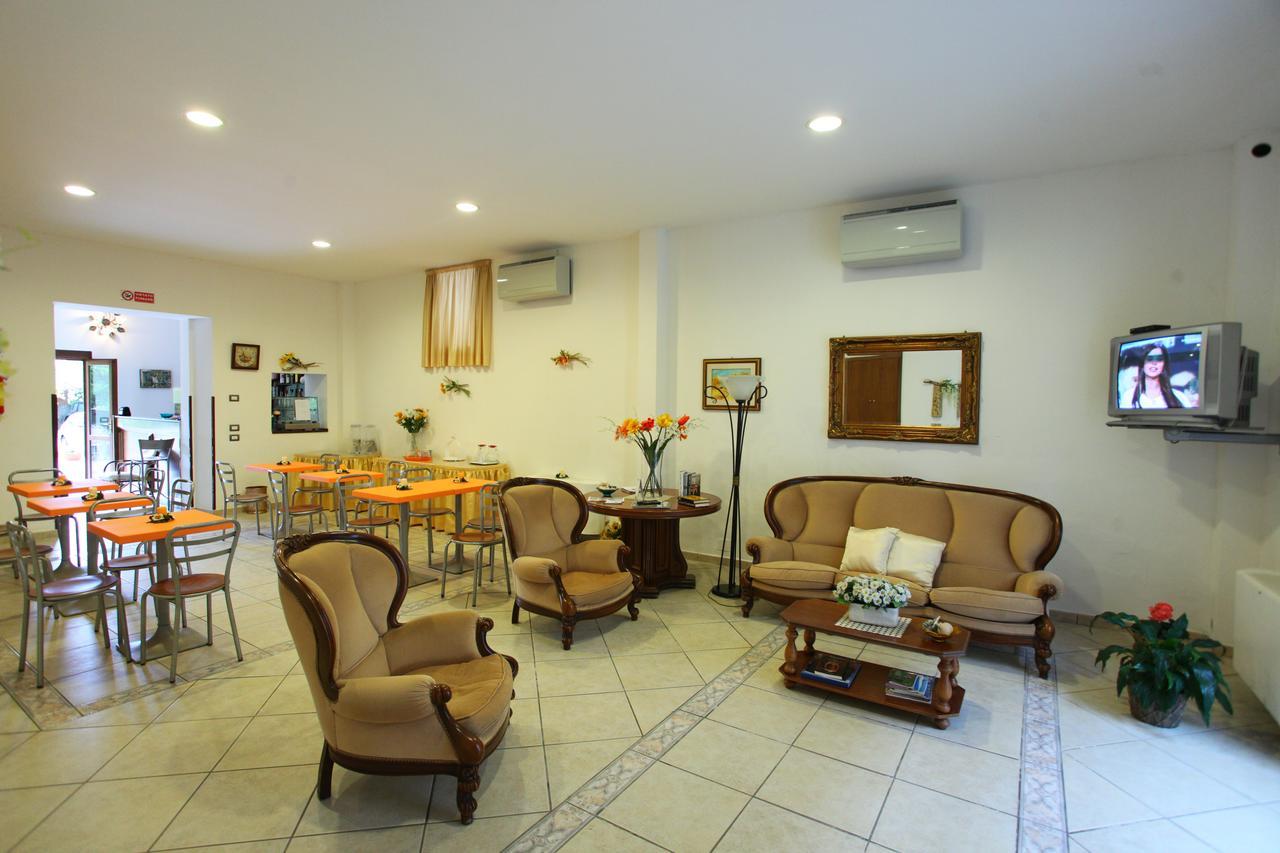 Hotel Savoia Сапрі Екстер'єр фото